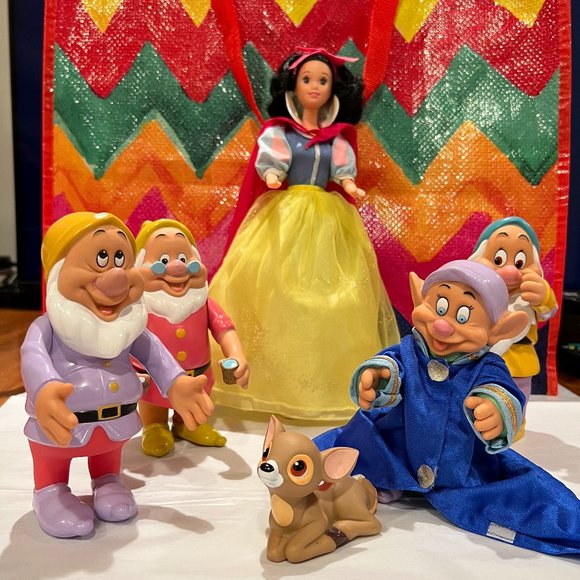 90’s Mattel Snow White Doll & Vintage Disney Vinyl Dwarfs